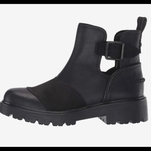 UGG Women’s Stockton Boots